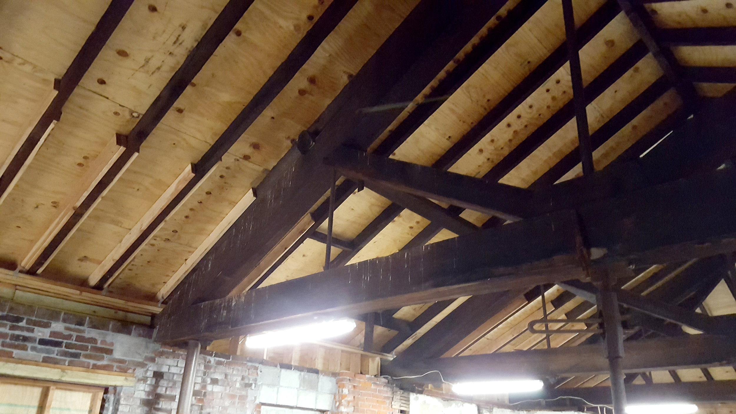Carriages used to be stored in here; the large roof trusses also hold up the second floor, so that the first floor could be totally open. There