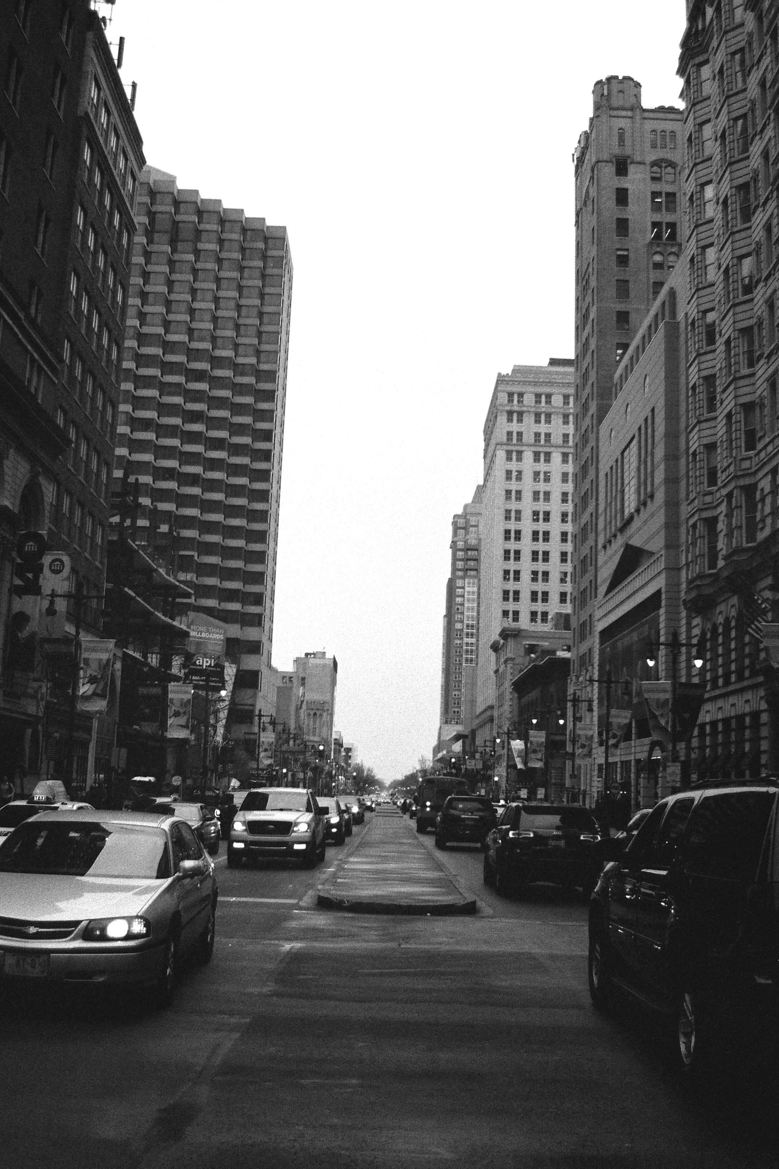 South – A typical Broad Street shot showing the converging effect of a normal lens on perspective – note how the buildings seem to lean in towards each other.