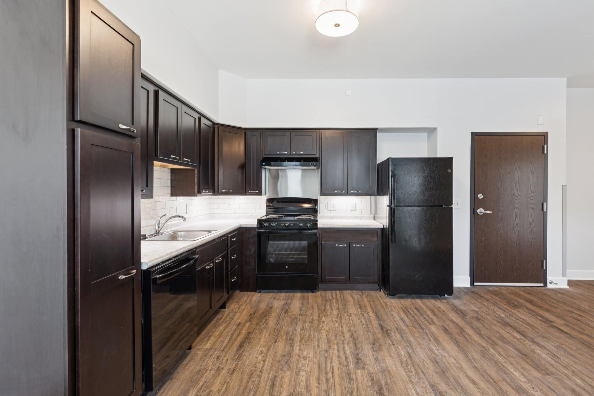 26 web or mls 285A4668